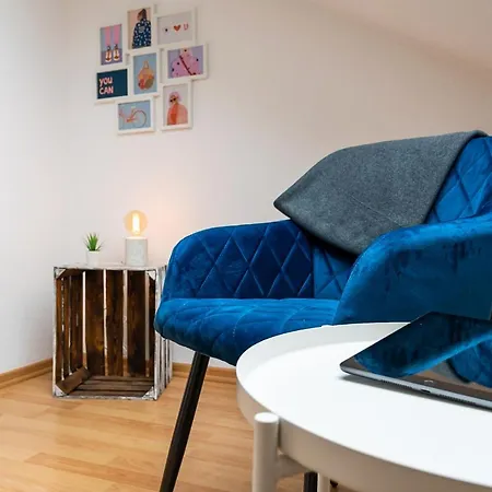 Blue Chili 99 - Grosszuegiges Loft Wlan Boxspringbett Bis 4 Pers Apartment Leipzig