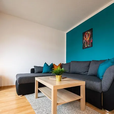 Blue Chili 99 - Grosszuegiges Loft Wlan Boxspringbett Bis 4 Pers Apartment